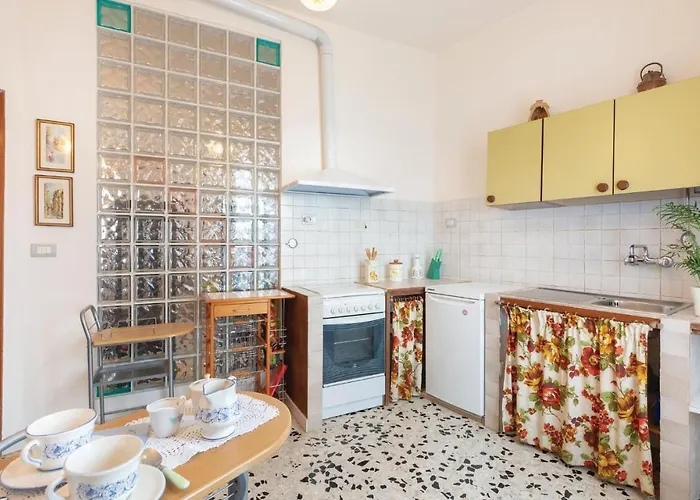 Aurora Castiglione del Lago